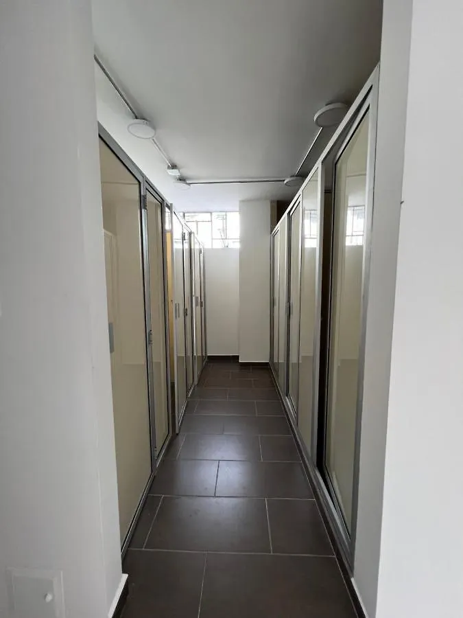 La Familia Hostel - Parque Poblado Medellin