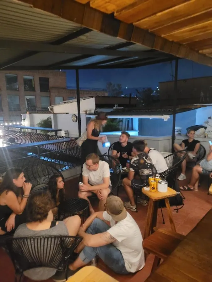 La Familia Hostel - Parque Poblado Medellín