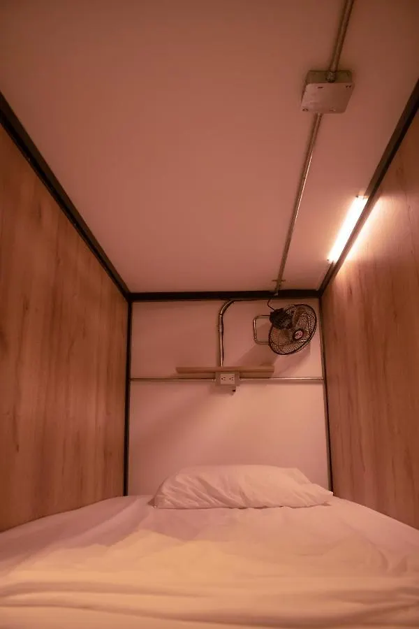 La Familia Hostel - Parque Poblado Medellin