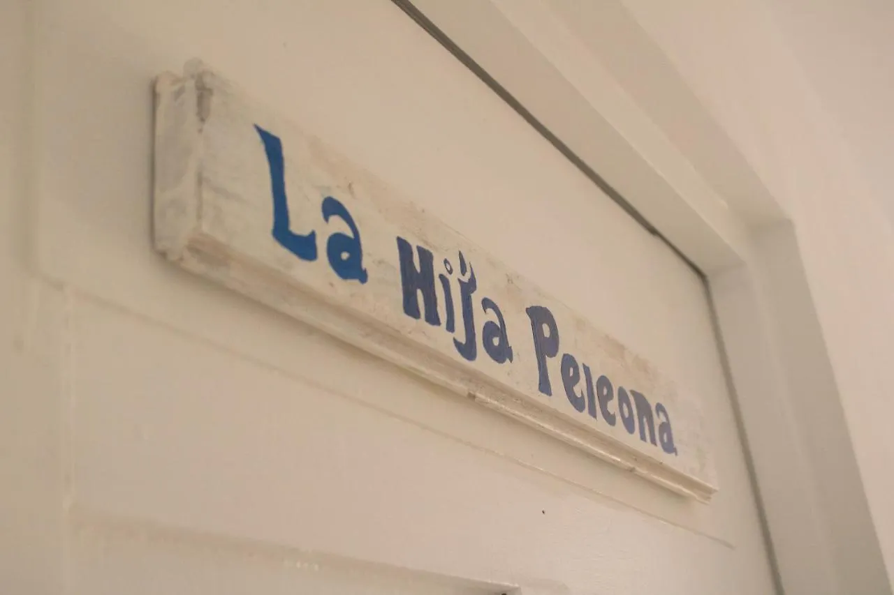 La Familia Hostel - Parque Poblado Medellin